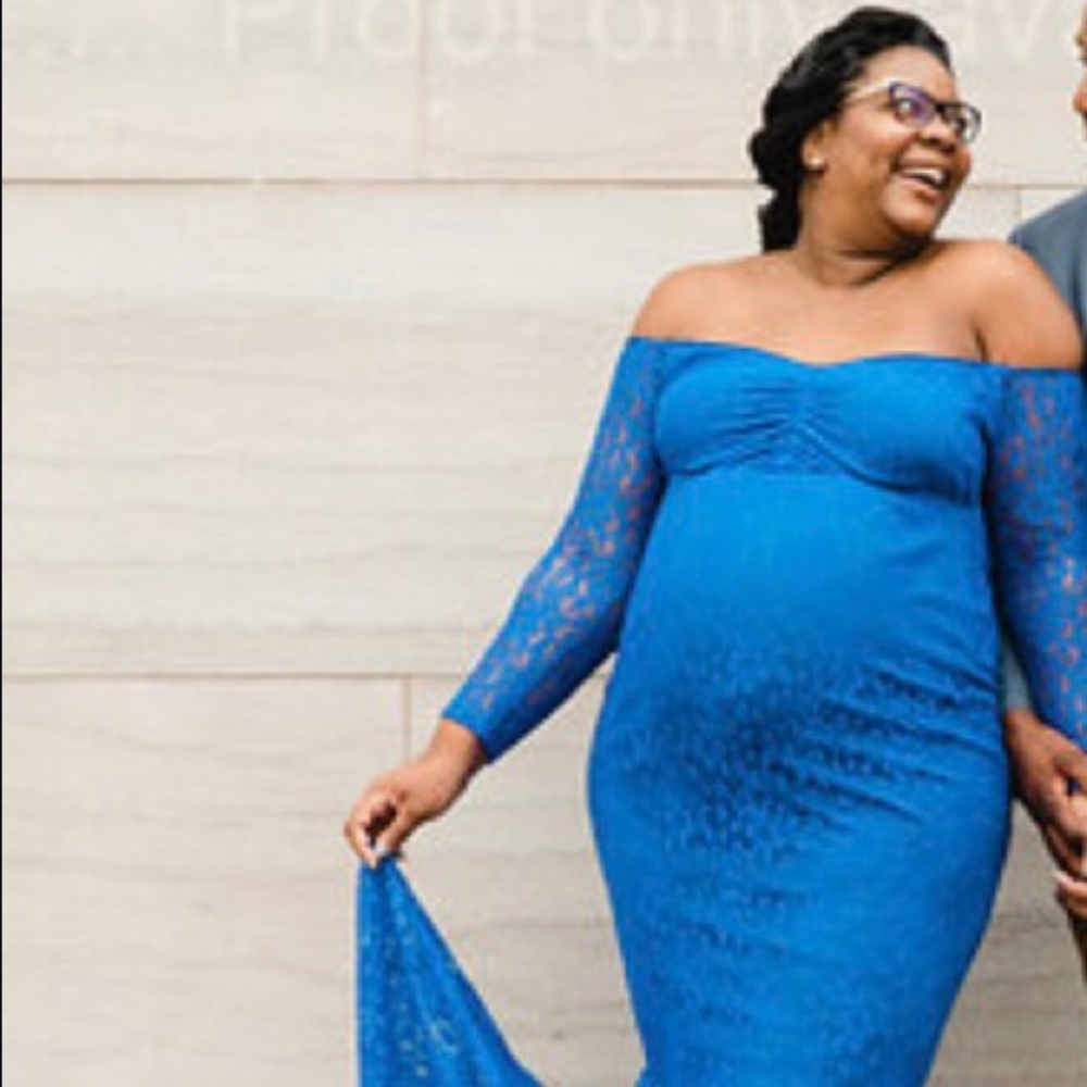 Maternity Photo Shoot blue lace mermaid dress